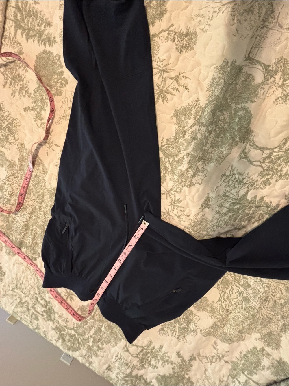 lululemon sz 6 License to Train Jogger True Navy gym fitness athleisure workout - Picture 12 of 16